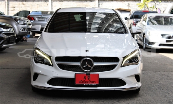 ซื้อ รถมือสอง Mercedes-Benz CLC-klasse ขาว รถยนต์ ใน %{เมือง} ใน กรุงเทพมหานคร