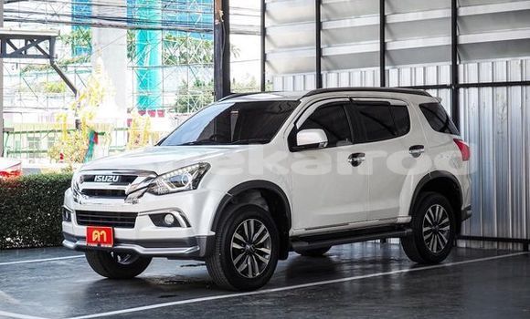 Buy Used Isuzu MU-X White Car in Bangkok in Bangkok