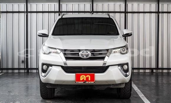 ซื้อ รถมือสอง Toyota Fortuner ขาว รถยนต์ ใน %{เมือง} ใน กรุงเทพมหานคร ซื้อ รถมือสอง Toyota Fortuner ขาว รถยนต์ ใน %{เมือง} ใน กรุงเทพมหานคร