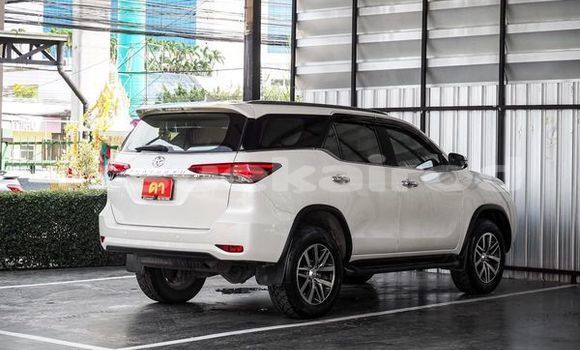 ซื้อ รถมือสอง Toyota Fortuner ขาว รถยนต์ ใน %{เมือง} ใน กรุงเทพมหานคร ซื้อ รถมือสอง Toyota Fortuner ขาว รถยนต์ ใน %{เมือง} ใน กรุงเทพมหานคร