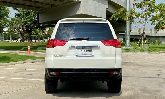Buy Used Mitsubishi Pajero Sport White Car in Bangkok in Bangkok Buy Used Mitsubishi Pajero Sport White Car in Bangkok in Bangkok