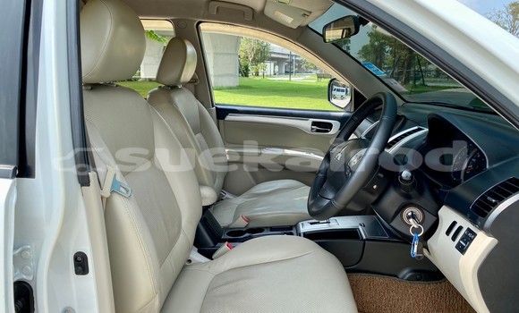 Buy Used Mitsubishi Pajero Sport White Car in Bangkok in Bangkok Buy Used Mitsubishi Pajero Sport White Car in Bangkok in Bangkok