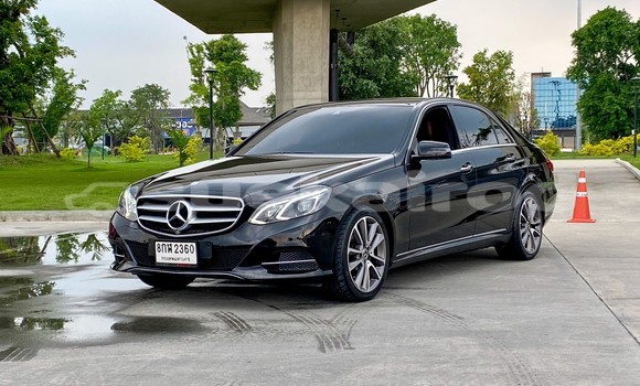 Buy Used Mercedes-Benz E-Classe Black Car in Bangkok in Bangkok