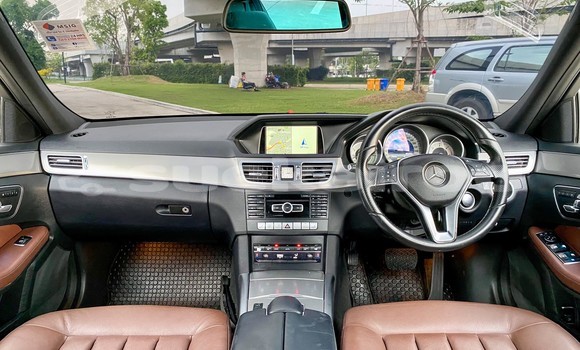 ซื้อ รถมือสอง Mercedes-Benz E-Classe สีดำ รถยนต์ ใน %{เมือง} ใน กรุงเทพมหานคร ซื้อ รถมือสอง Mercedes-Benz E-Classe สีดำ รถยนต์ ใน %{เมือง} ใน กรุงเทพมหานคร