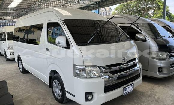 Buy Used Toyota Commuter White Car in Bangkok in Bangkok