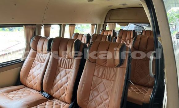 ซื้อ รถมือสอง Toyota Commuter สีดำ รถยนต์ ใน %{เมือง} ใน กรุงเทพมหานคร ซื้อ รถมือสอง Toyota Commuter สีดำ รถยนต์ ใน %{เมือง} ใน กรุงเทพมหานคร