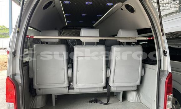 ซื้อ รถมือสอง Toyota Commuter เงิน รถยนต์ ใน %{เมือง} ใน กรุงเทพมหานคร ซื้อ รถมือสอง Toyota Commuter เงิน รถยนต์ ใน %{เมือง} ใน กรุงเทพมหานคร