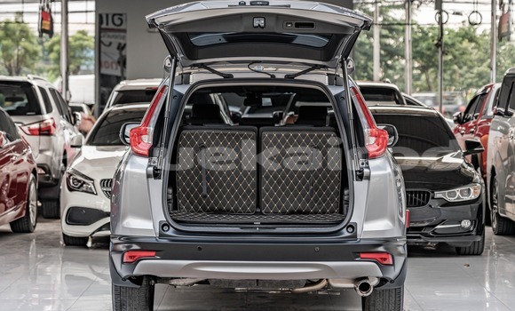 Buy Used Honda CR-V Silver Car in Bangkok in Bangkok Buy Used Honda CR-V Silver Car in Bangkok in Bangkok