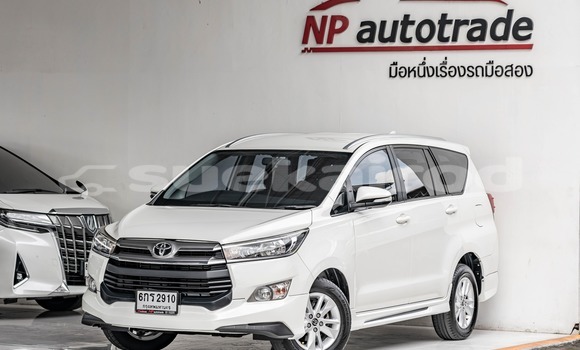 ซื้อ รถมือสอง Toyota Innova ขาว รถยนต์ ใน %{เมือง} ใน กรุงเทพมหานคร