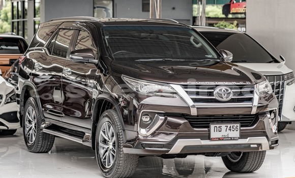 ซื้อ รถมือสอง Toyota Fortuner สีน้ำตาล รถยนต์ ใน %{เมือง} ใน กรุงเทพมหานคร ซื้อ รถมือสอง Toyota Fortuner สีน้ำตาล รถยนต์ ใน %{เมือง} ใน กรุงเทพมหานคร