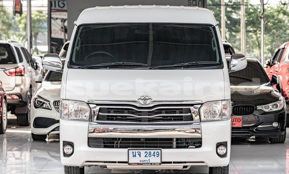 Buy Used Toyota Ventury White Car in Bangkok in Bangkok Buy Used Toyota Ventury White Car in Bangkok in Bangkok