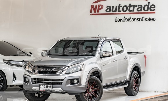 ซื้อ รถมือสอง Isuzu D–MAX เงิน รถยนต์ ใน %{เมือง} ใน กรุงเทพมหานคร