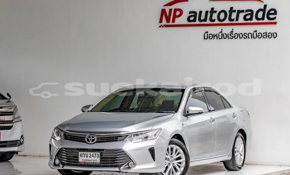 ซื้อ รถมือสอง Toyota Camry เงิน รถยนต์ ใน %{เมือง} ใน กรุงเทพมหานคร