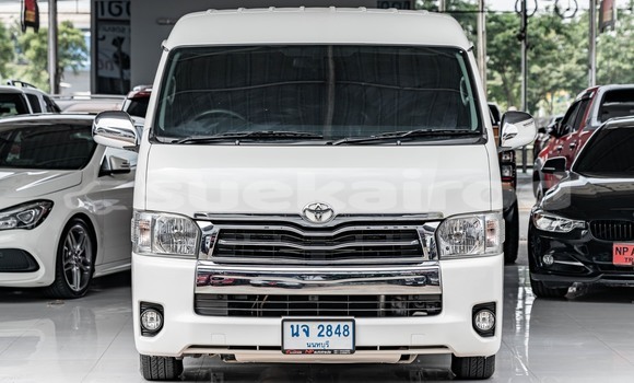 Buy Used Toyota Ventury White Car in Bangkok in Bangkok Buy Used Toyota Ventury White Car in Bangkok in Bangkok