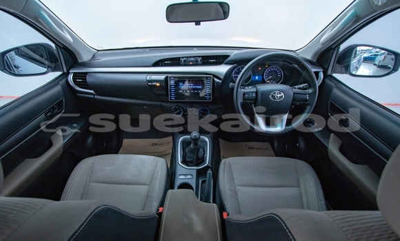 Buy Used Toyota Hiluxe Revo White Car in Bangkok in Bangkok Buy Used Toyota Hiluxe Revo White Car in Bangkok in Bangkok