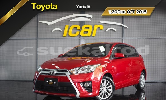 ซื้อ รถมือสอง Toyota Yaris สีแดง รถยนต์ ใน %{เมือง} ใน กรุงเทพมหานคร