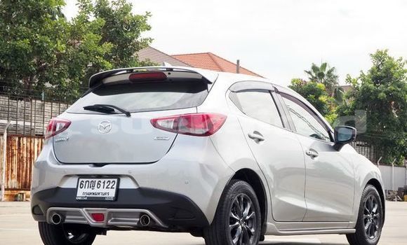ซื้อ รถมือสอง Mazda Mazda 2 เงิน รถยนต์ ใน %{เมือง} ใน กรุงเทพมหานคร ซื้อ รถมือสอง Mazda Mazda 2 เงิน รถยนต์ ใน %{เมือง} ใน กรุงเทพมหานคร
