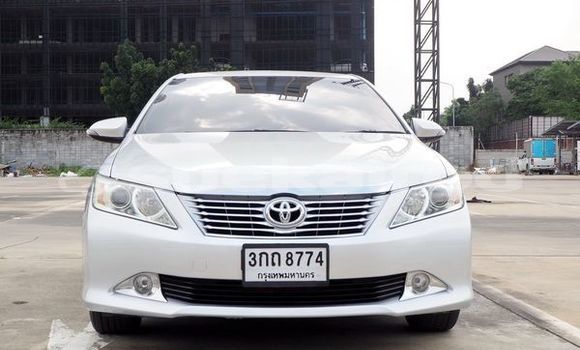Buy Used Toyota Camry Silver Car in Bangkok in Bangkok Buy Used Toyota Camry Silver Car in Bangkok in Bangkok