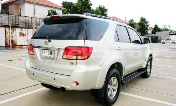 ซื้อ รถมือสอง Toyota Fortuner เงิน รถยนต์ ใน %{เมือง} ใน กรุงเทพมหานคร ซื้อ รถมือสอง Toyota Fortuner เงิน รถยนต์ ใน %{เมือง} ใน กรุงเทพมหานคร