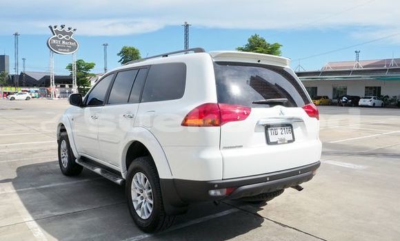 ซื้อ รถมือสอง Mitsubishi Pajero ขาว รถยนต์ ใน %{เมือง} ใน กรุงเทพมหานคร ซื้อ รถมือสอง Mitsubishi Pajero ขาว รถยนต์ ใน %{เมือง} ใน กรุงเทพมหานคร