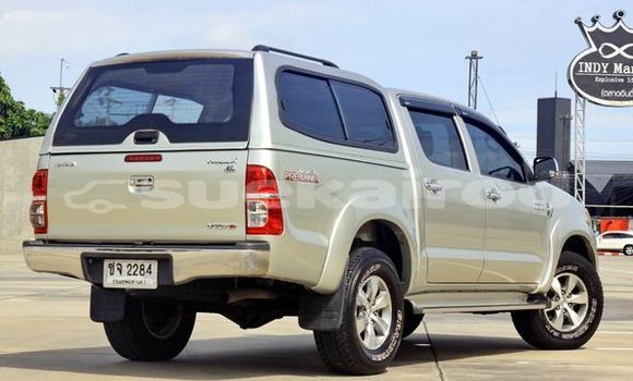 ซื้อ รถมือสอง Toyota Hiluxe VIGO สีน้ำตาล รถยนต์ ใน %{เมือง} ใน กรุงเทพมหานคร ซื้อ รถมือสอง Toyota Hiluxe VIGO สีน้ำตาล รถยนต์ ใน %{เมือง} ใน กรุงเทพมหานคร