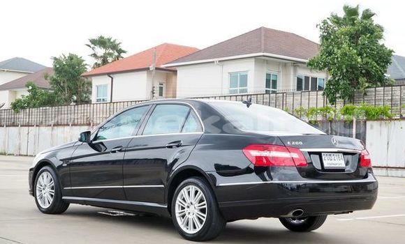 ซื้อ รถมือสอง Mercedes-Benz E200 สีดำ รถยนต์ ใน %{เมือง} ใน กรุงเทพมหานคร ซื้อ รถมือสอง Mercedes-Benz E200 สีดำ รถยนต์ ใน %{เมือง} ใน กรุงเทพมหานคร