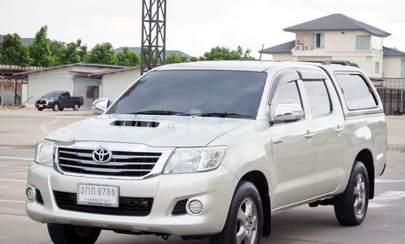 Buy Used Toyota Hiluxe VIGO Silver Car in Bangkok in Bangkok