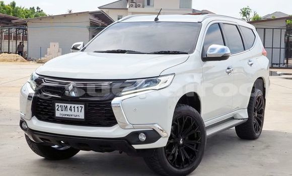 Buy Used Mitsubishi Pajero White Car in Bangkok in Bangkok