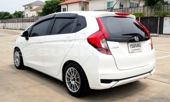 ซื้อ รถมือสอง Honda Jazz ขาว รถยนต์ ใน %{เมือง} ใน กรุงเทพมหานคร ซื้อ รถมือสอง Honda Jazz ขาว รถยนต์ ใน %{เมือง} ใน กรุงเทพมหานคร