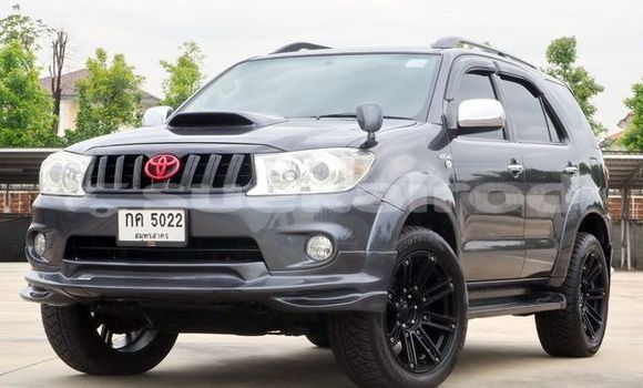 Buy Used Toyota Fortuner Black Car in Bangkok in Bangkok