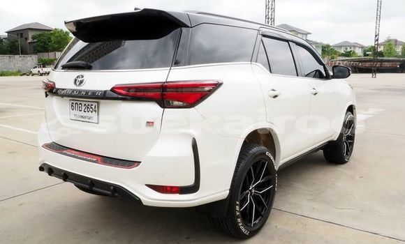 Buy Used Toyota Fortuner White Car in Bangkok in Bangkok Buy Used Toyota Fortuner White Car in Bangkok in Bangkok