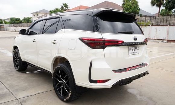 Buy Used Toyota Fortuner White Car in Bangkok in Bangkok Buy Used Toyota Fortuner White Car in Bangkok in Bangkok