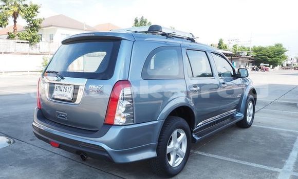 Buy Used Isuzu MU-7 Silver Car in Bangkok in Bangkok Buy Used Isuzu MU-7 Silver Car in Bangkok in Bangkok