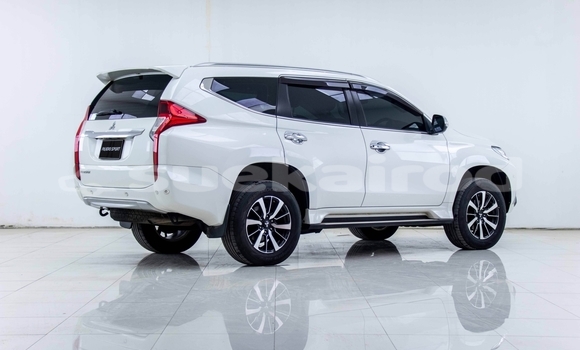 ซื้อ รถมือสอง Mitsubishi Pajero ขาว รถยนต์ ใน %{เมือง} ใน กรุงเทพมหานคร ซื้อ รถมือสอง Mitsubishi Pajero ขาว รถยนต์ ใน %{เมือง} ใน กรุงเทพมหานคร