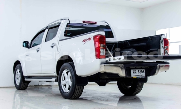 Buy Used Isuzu D-Max White Car in Bangkok in Bangkok Buy Used Isuzu D-Max White Car in Bangkok in Bangkok