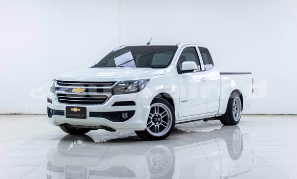 ซื้อ รถมือสอง Chevrolet Colorado ขาว รถยนต์ ใน %{เมือง} ใน กรุงเทพมหานคร