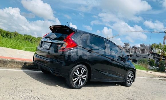 ซื้อ รถมือสอง Honda Jazz สีดำ รถยนต์ ใน %{เมือง} ใน กรุงเทพมหานคร ซื้อ รถมือสอง Honda Jazz สีดำ รถยนต์ ใน %{เมือง} ใน กรุงเทพมหานคร