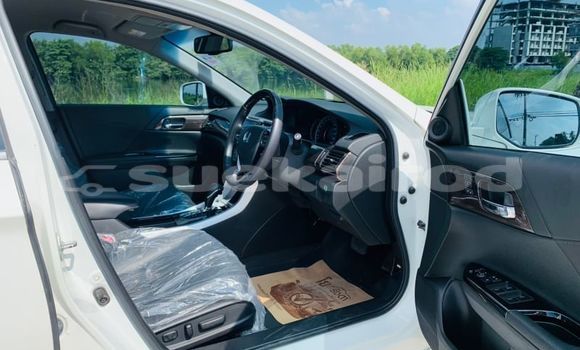 ซื้อ รถมือสอง Honda Accord ขาว รถยนต์ ใน %{เมือง} ใน กรุงเทพมหานคร ซื้อ รถมือสอง Honda Accord ขาว รถยนต์ ใน %{เมือง} ใน กรุงเทพมหานคร