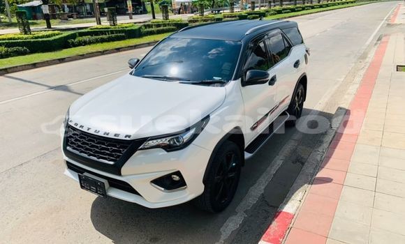 ซื้อ รถมือสอง Toyota Fortuner ขาว รถยนต์ ใน %{เมือง} ใน กรุงเทพมหานคร ซื้อ รถมือสอง Toyota Fortuner ขาว รถยนต์ ใน %{เมือง} ใน กรุงเทพมหานคร