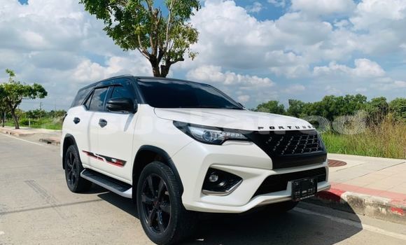 ซื้อ รถมือสอง Toyota Fortuner ขาว รถยนต์ ใน %{เมือง} ใน กรุงเทพมหานคร ซื้อ รถมือสอง Toyota Fortuner ขาว รถยนต์ ใน %{เมือง} ใน กรุงเทพมหานคร