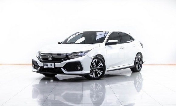 Buy Used Honda Civic White Car in Bangkok in Bangkok