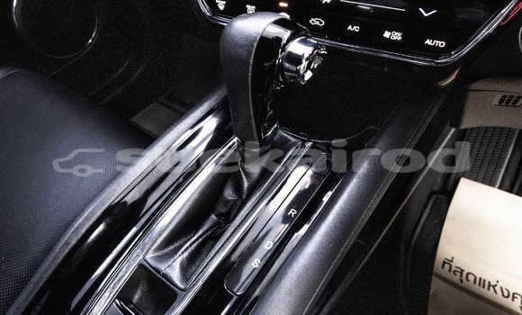 Buy Used Honda HRâV White Car in Bangkok in Bangkok Buy Used Honda HRâV White Car in Bangkok in Bangkok