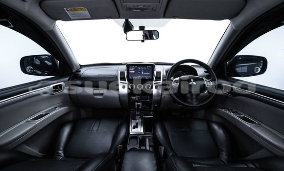 Buy Used Mitsubishi Pajero White Car in Bangkok in Bangkok Buy Used Mitsubishi Pajero White Car in Bangkok in Bangkok