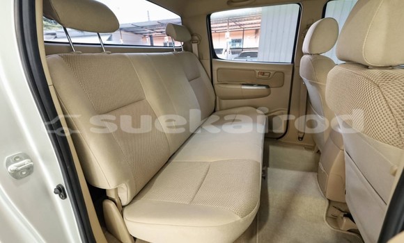 Buy Used Toyota Hiluxe VIGO Other Car in Bangkok in Bangkok Buy Used Toyota Hiluxe VIGO Other Car in Bangkok in Bangkok
