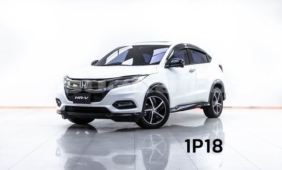 Buy Used Honda HR-V White Car in Bangkok in Bangkok Buy Used Honda HR-V White Car in Bangkok in Bangkok