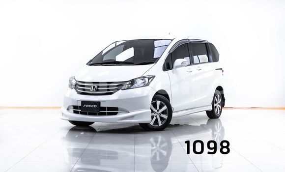 Buy Used Honda Freed White Car in Bangkok in Bangkok Buy Used Honda Freed White Car in Bangkok in Bangkok