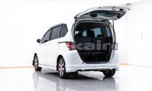 Buy Used Honda Freed White Car in Bangkok in Bangkok Buy Used Honda Freed White Car in Bangkok in Bangkok