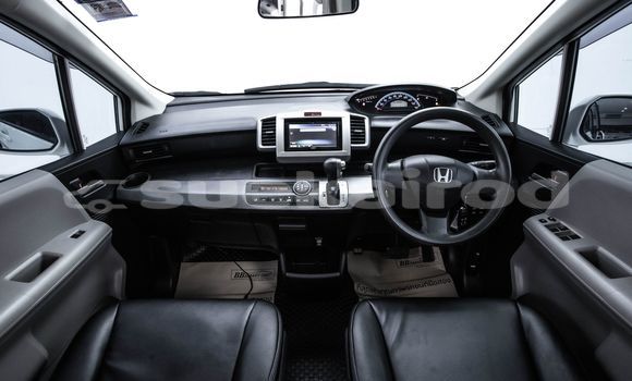 Buy Used Honda Freed White Car in Bangkok in Bangkok Buy Used Honda Freed White Car in Bangkok in Bangkok