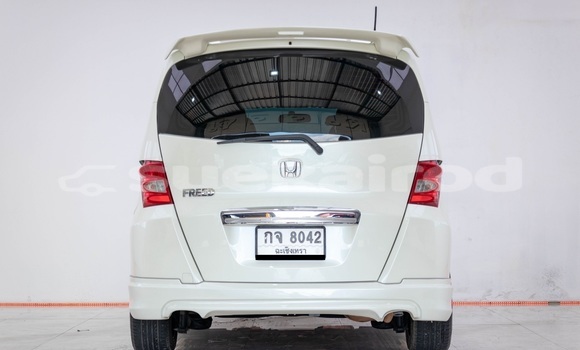 Buy Used Honda Freed White Car in Bangkok in Bangkok Buy Used Honda Freed White Car in Bangkok in Bangkok
