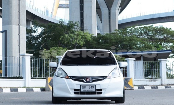 Buy Used Honda Jazz White Car in Bangkok in Bangkok Buy Used Honda Jazz White Car in Bangkok in Bangkok